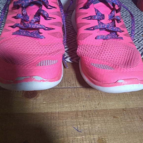 Used women's Nike free 5.0 running shoes size 7y / 8.5 women pink - Picture 9 of 10
